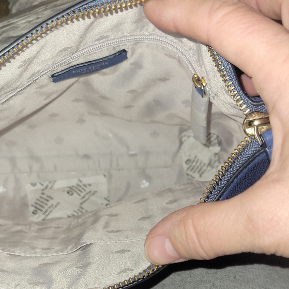 Kate Spade Blue Crossbody Bag with Adjustable Strap in pebbled leather - Picture 4 of 8